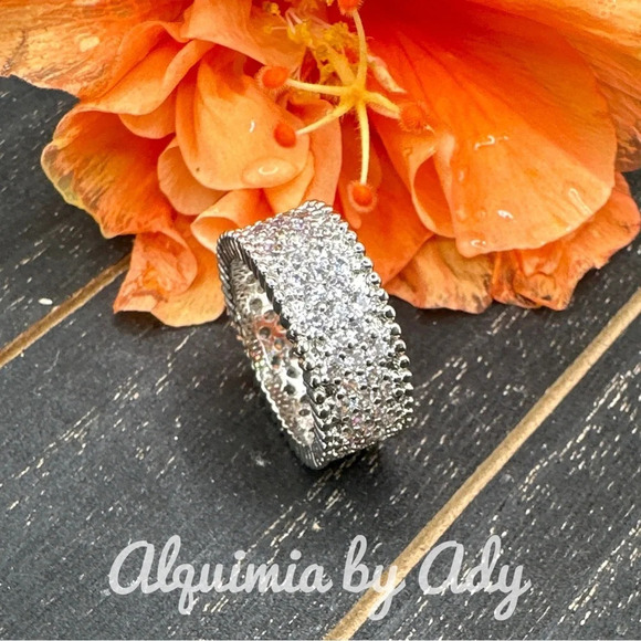 Maximalist zirconia pave diamond style dome band ring - Picture 1 of 7